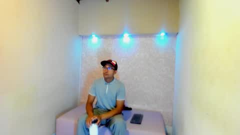 LARRY online show from 01/10/26, 12:29