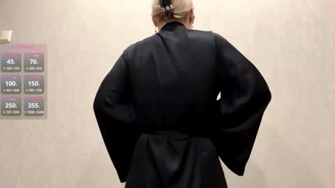 Betty online show from 03/06/26, 09:11