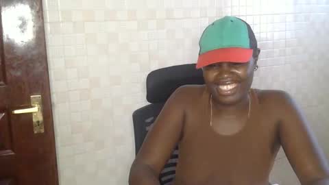 larvy12 online show from 02/09/26, 07:56