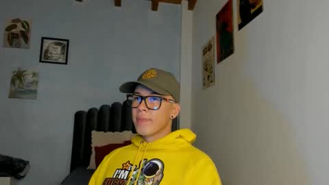 Snapshot of lass_nazar chatting on 05/09/26, 01:22 lass_nazar online show from 05/09/26, 01:22