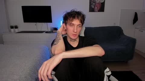 Snapshot of lastnight4you chatting on 12/17/24, 09:05 acie online show from 12/17/24, 09:05