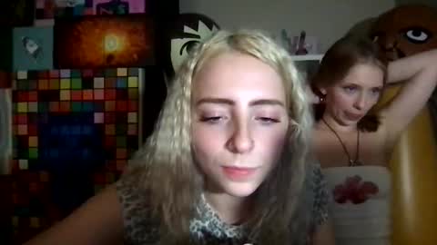 Snapshot of latenightkash chatting on 02/28/26, 07:31 Roxy blue online show from 02/28/26, 07:31