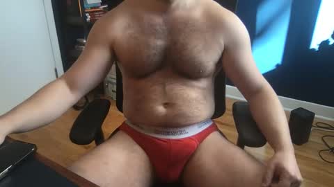 Snapshot of latenightlunch chatting on 02/03/26, 04:01 Latenightlunch online show from 02/03/26, 04:01