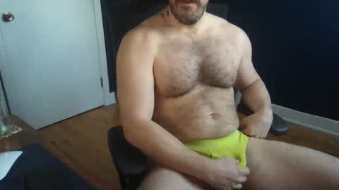 Snapshot of latenightlunch chatting on 02/26/26, 10:09 Latenightlunch online show from 02/26/26, 10:09