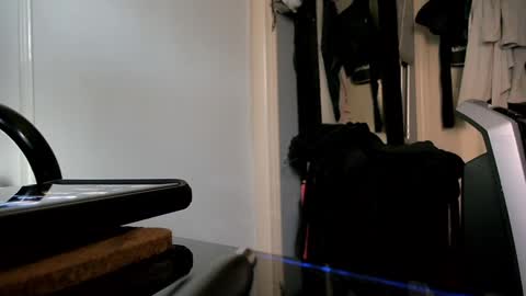 latensfer1111 online show from 12/10/24, 05:22