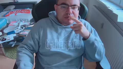 latexboy893 online show from 11/12/25, 01:00