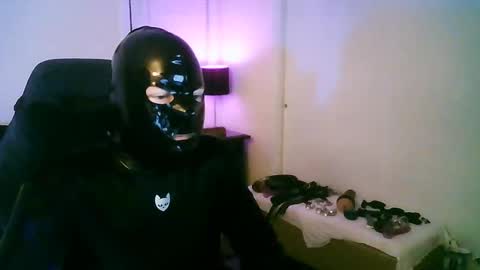 latexminheadroom online show from 10/20/25, 01:50