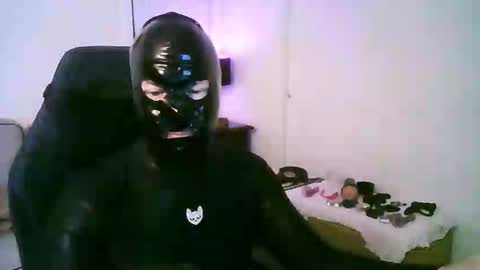 latexminheadroom online show from 02/05/26, 06:40