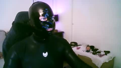 latexminheadroom online show from 02/21/26, 02:45