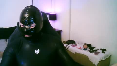 latexminheadroom online show from 04/16/26, 01:50