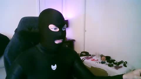 Snapshot of latexminheadroom chatting on 07/02/26, 05:35 latexminheadroom online show from 07/02/26, 05:35