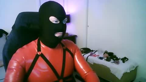 Snapshot of latexminheadroom chatting on 07/25/26, 02:09 latexminheadroom online show from 07/25/26, 02:09