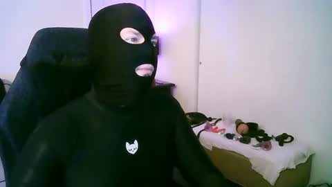 Snapshot of latexminheadroom chatting on 07/29/26, 06:00 latexminheadroom online show from 07/29/26, 06:00