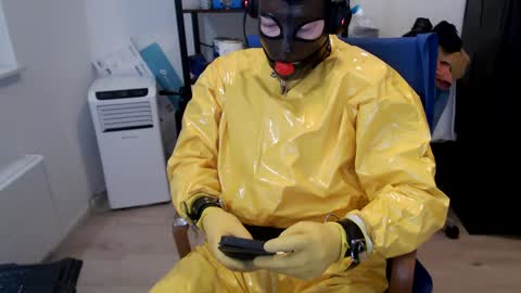 latexslaafboy online show from 12/09/24, 07:28