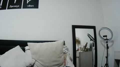 latiinvenushot online show from 09/29/25, 06:35