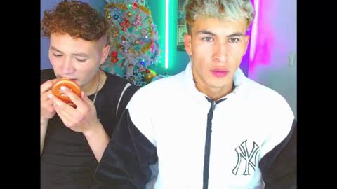 latin_boysxxx_ online show from 11/08/25, 01:17