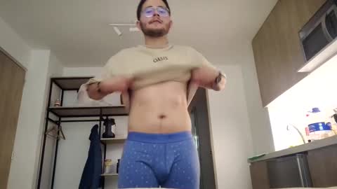 Latin edge online show from 03/11/25, 04:43