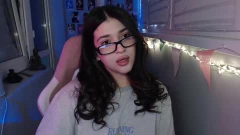 Snapshot of latina_mia chatting on 02/24/25, 05:11 miiiiiiaaaa online show from 02/24/25, 05:11