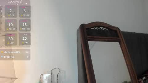 angelina  online show from 09/28/25, 01:49