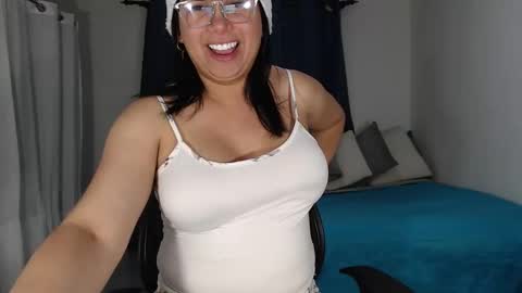 Snapshot of latinaflower_ts chatting on 12/10/24, 03:41 FLOR SALVAJE online show from 12/10/24, 03:41