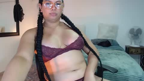 Snapshot of latinaflower_ts chatting on 10/07/25, 11:24 FLOR SALVAJE online show from 10/07/25, 11:24