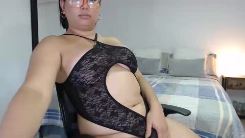 FLOR SALVAJE online show from 11/30/25, 06:23