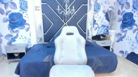 EMMA   online show from 09/22/25, 02:30