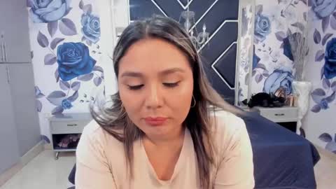 EMMA   online show from 10/06/25, 03:09