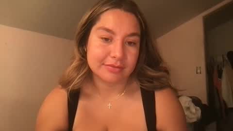 Snapshot of latinalinda02 chatting on 10/02/25, 09:33 latinalinda02 online show from 10/02/25, 09:33