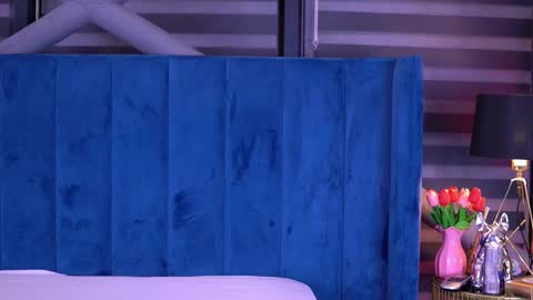 Snapshot of latinaloco chatting on 02/14/26, 06:48 Latina online show from 02/14/26, 06:48