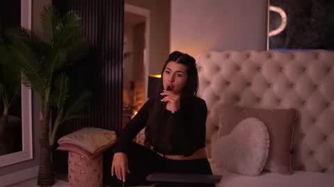 Latina online show from 03/14/26, 05:51