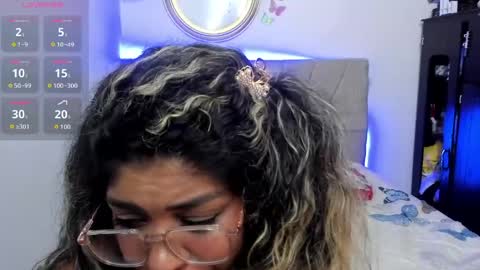 Snapshot of latinamav22 chatting on 05/27/26, 01:57 latinamav22 online show from 05/27/26, 01:57