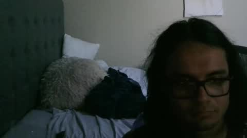 latinincognito online show from 11/18/25, 07:18