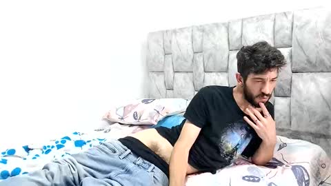 Snapshot of latinlustandfrenchkiss chatting on 11/24/25, 06:51 latinlustandfrenchkiss online show from 11/24/25, 06:51