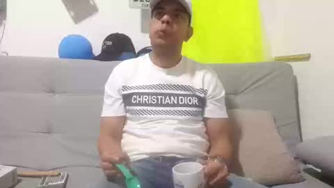 latinmartin254 online show from 10/26/25, 04:18