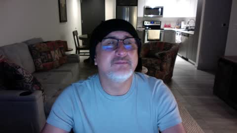 QS - INDEPENDENT MODEL online show from 01/18/25, 02:36