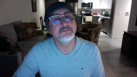 QS - INDEPENDENT MODEL online show from 01/24/25, 06:24