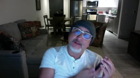 QS - INDEPENDENT MODEL online show from 01/31/25, 02:48