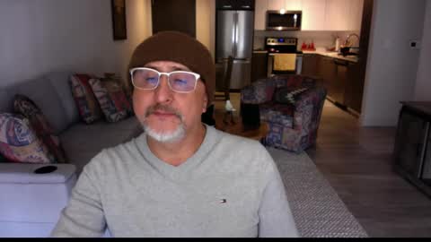 QS - INDEPENDENT MODEL online show from 02/28/25, 04:42