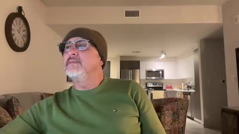 QS - INDEPENDENT MODEL online show from 03/11/25, 05:16