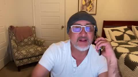 QS - INDEPENDENT MODEL online show from 10/07/25, 01:47