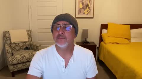 QS - INDEPENDENT MODEL online show from 11/07/25, 05:18