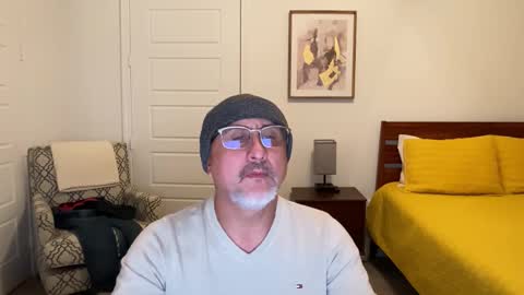 QS - INDEPENDENT MODEL online show from 11/13/25, 04:33