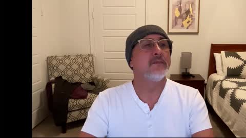 QS - INDEPENDENT MODEL online show from 01/12/26, 05:12