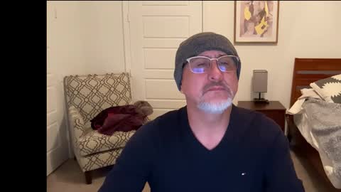 Snapshot of latinnous chatting on 01/19/26, 03:43 QS - INDEPENDENT MODEL online show from 01/19/26, 03:43