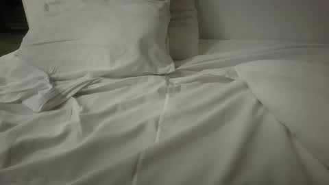 Snapshot of latinobra chatting on 10/16/25, 01:06 latinobra online show from 10/16/25, 01:06