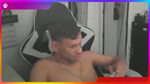 latinofum online show from 02/22/26, 07:45