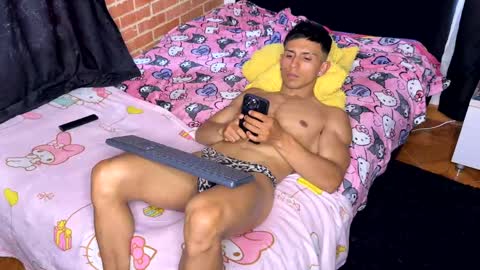latinosadictosalsexo online show from 04/16/26, 09:39