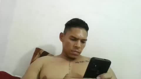 latinoxxl22cm online show from 02/24/25, 04:16