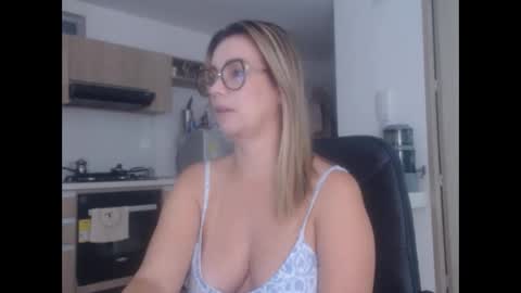 latinpaprika online show from 02/25/25, 11:41